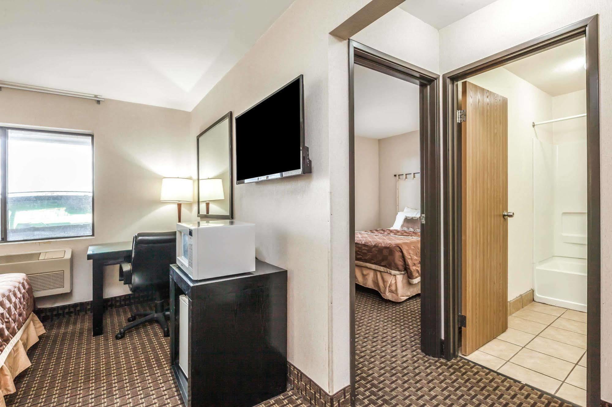 Econo Lodge Inn & Suites Williams - Grand Canyon Area Екстериор снимка